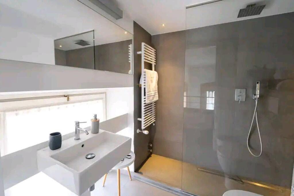 Loft Luxury - Piazza Castello Porta Susa Турин Екстер'єр фото