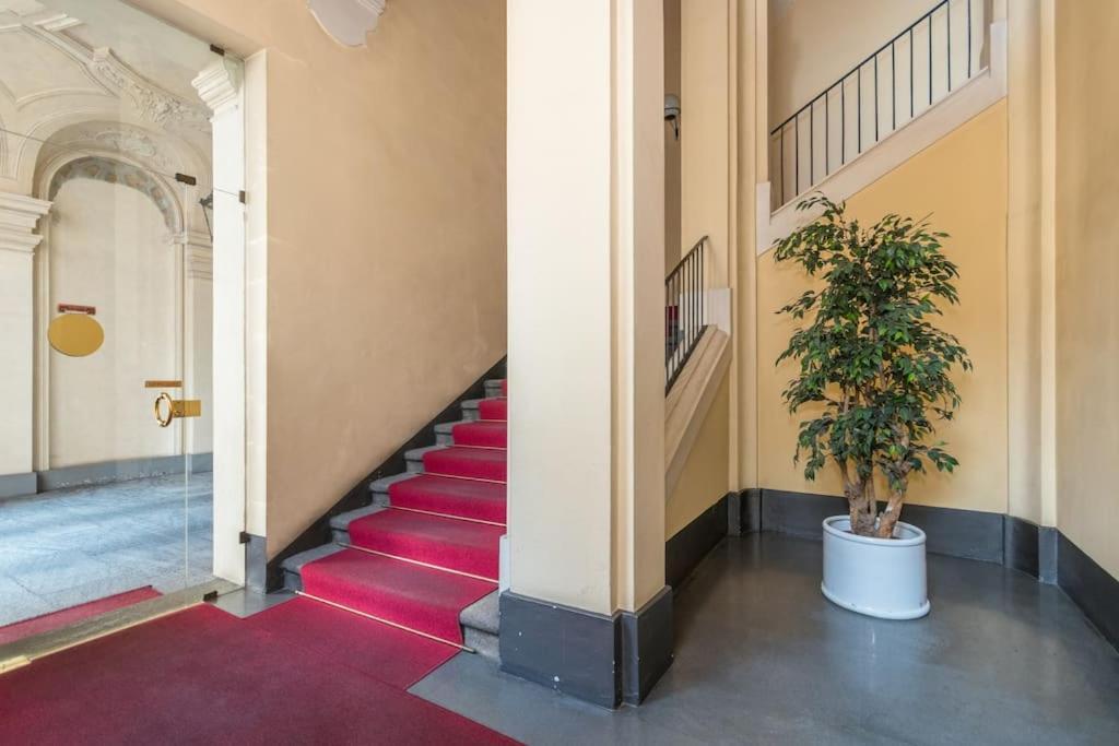 Loft Luxury - Piazza Castello Porta Susa Турин Екстер'єр фото